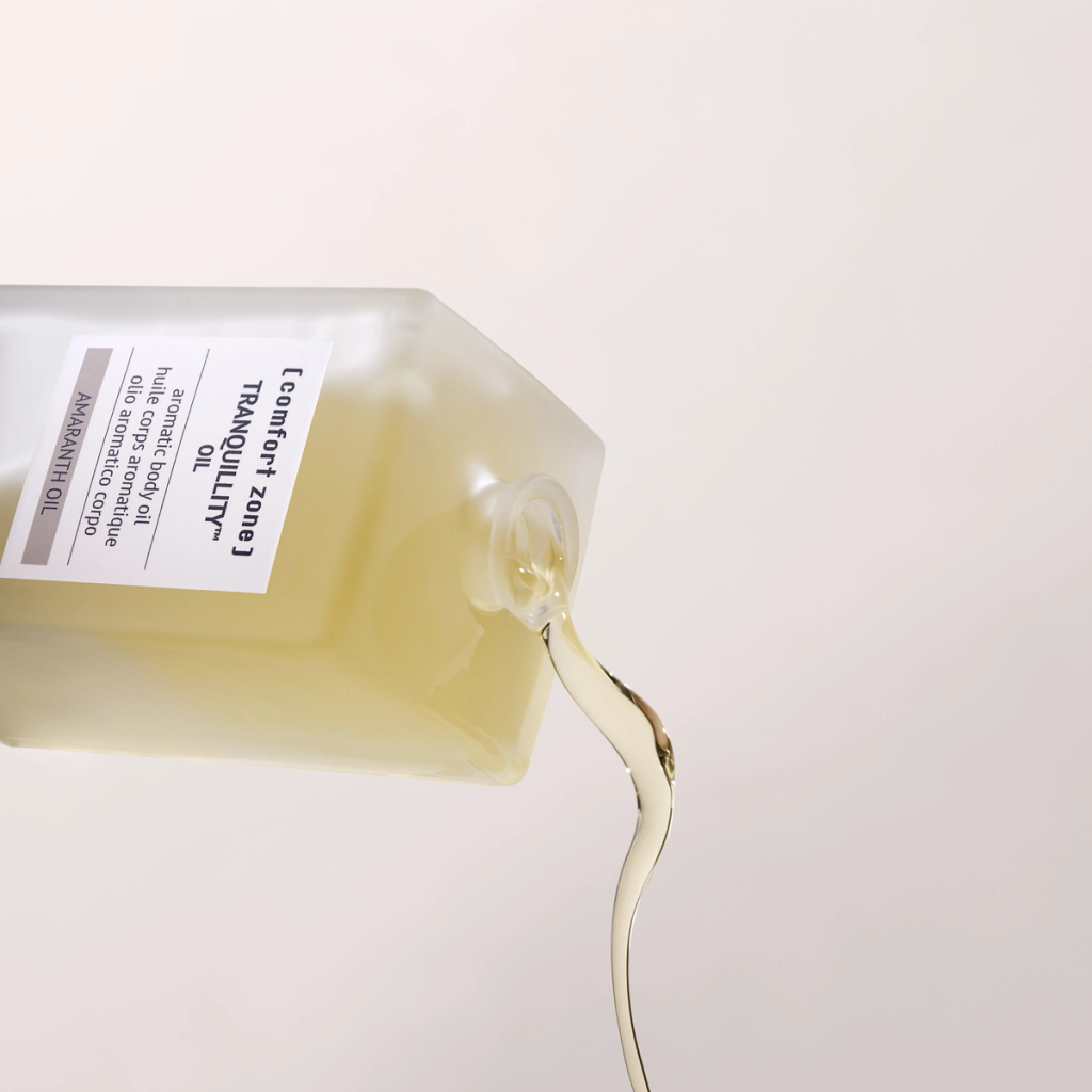 Tranquillity Oil texture and product pour — official Comfort Zone photography